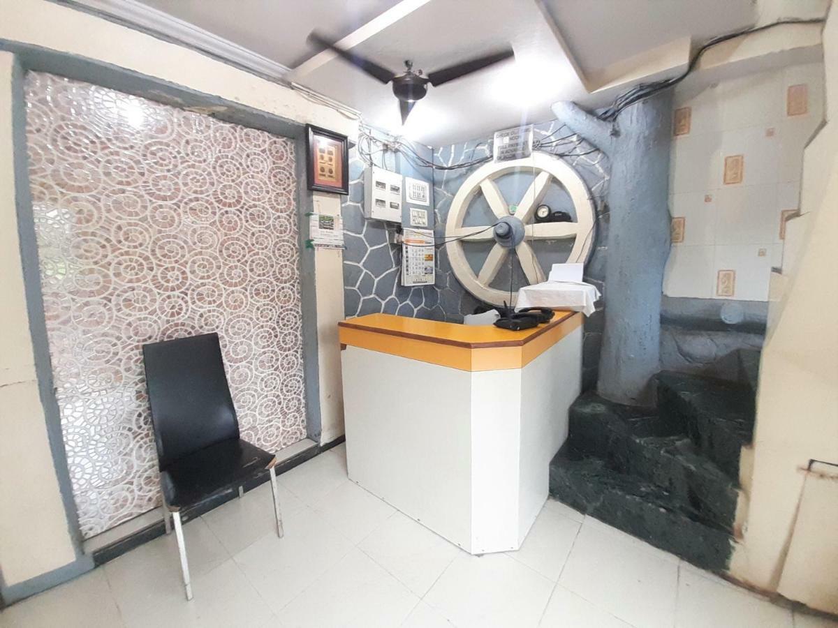 Hexa Metro Plaza Hotel Мумбай Екстериор снимка